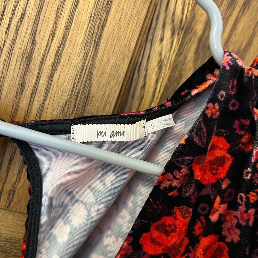 miami Francesca’s Floral Black and Red Velvet Babydoll Dress Small - Picture 7 of 9